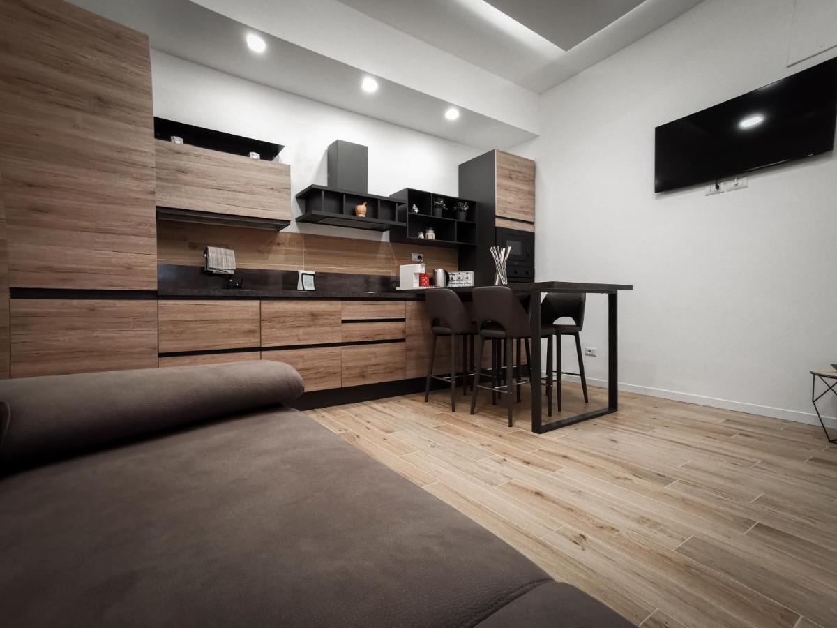L Arche Comfort & Relax Brown Home Di Via Varesina Milán Exteriér fotografie