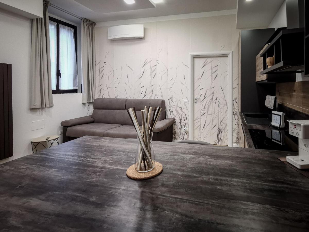 L Arche Comfort & Relax Brown Home Di Via Varesina Milán Exteriér fotografie