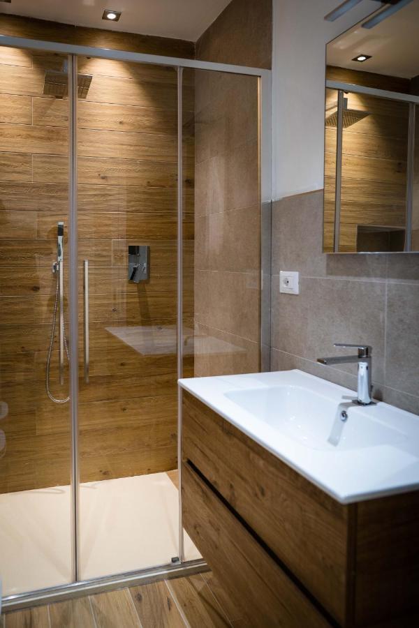 L Arche Comfort & Relax Brown Home Di Via Varesina Milán Exteriér fotografie